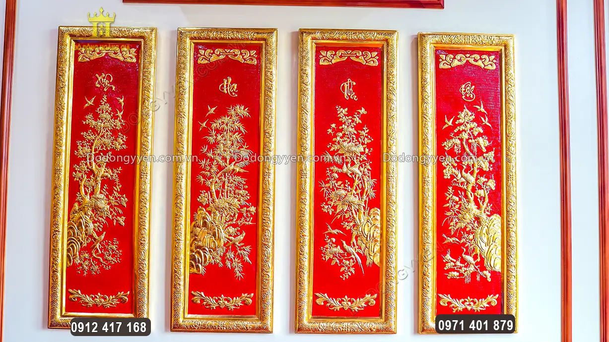 Nổi bật tr&ecirc;n nền sơn đỏ, họa tiết hoa văn được d&aacute;t v&agrave;ng 9999 v&ocirc; c&ugrave;ng tinh tế